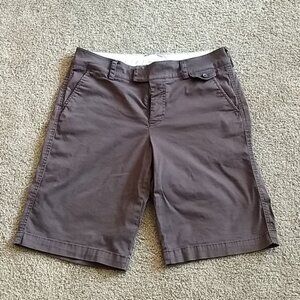 Docker’s Woman's Dockers Bermudas Size 6 in Brown Midrise and Curvy‎
